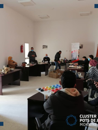 Formation les émaux à effets sur la céramique de Moknine (2)